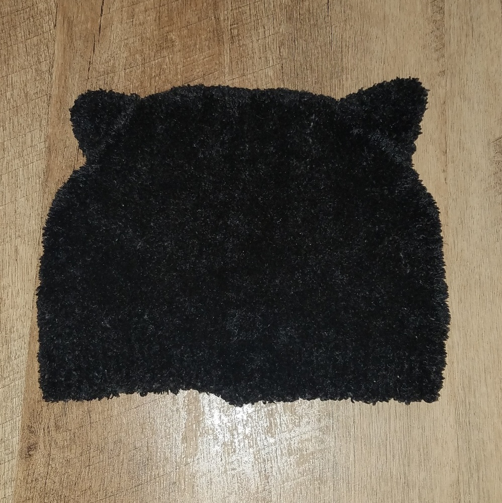 Beanie with cat ears